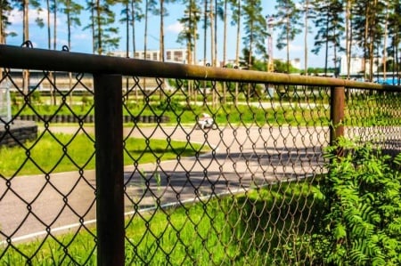 Installez votre cl&ocirc;ture comme un professionnel gr&acirc;ce &agrave; ces conseils